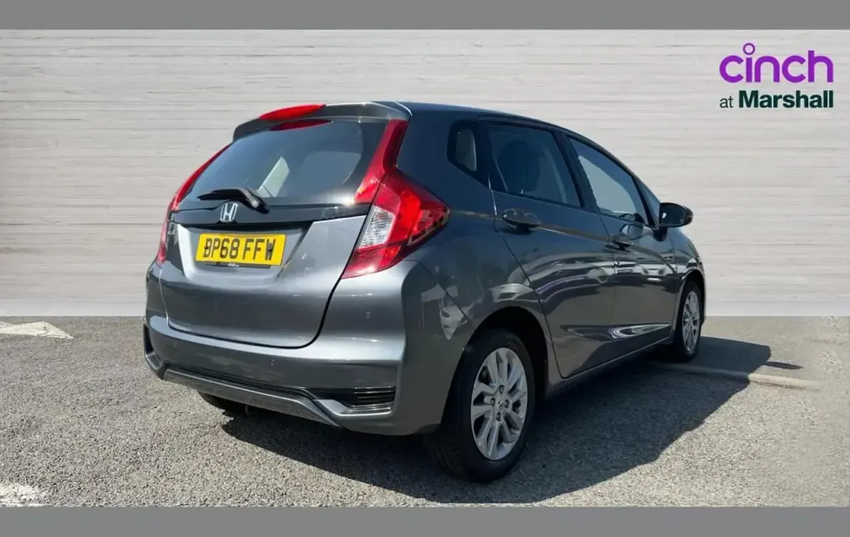 Used Honda Jazz SE 102 HP (75 kW) 2019 Grey Hatchback