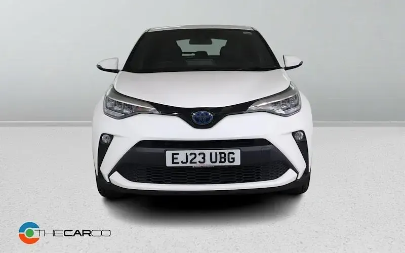 Used Toyota C-HR 122 HP (89 kW) 2023 White SUV
