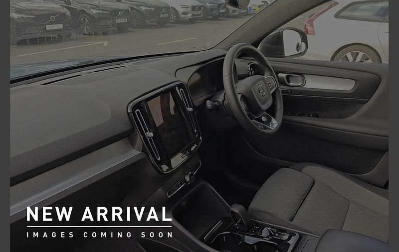 Used Volvo XC40 Plus 161 HP (118 kW) 2023 Blue SUV