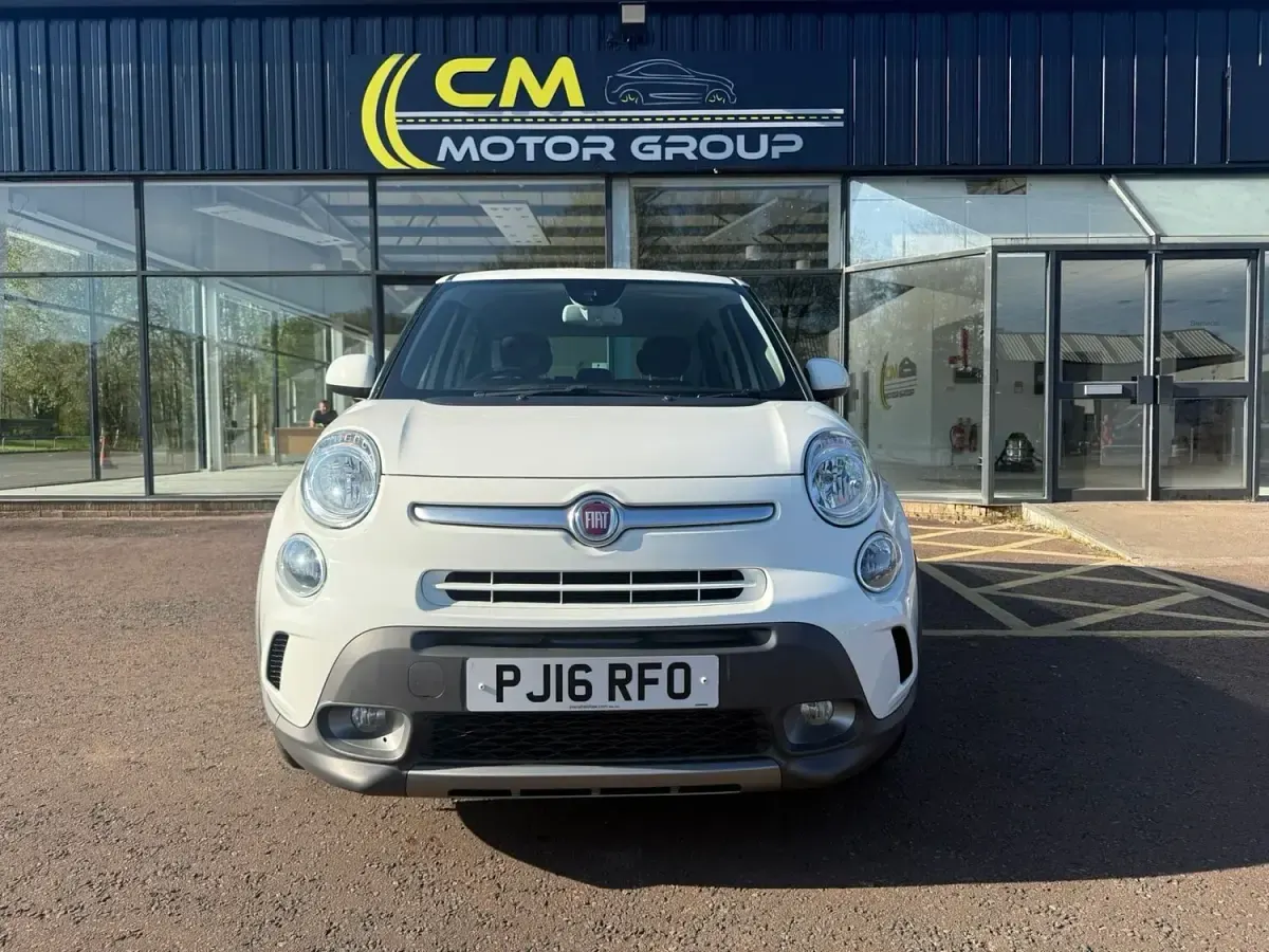 Usado Fiat 500L Trekking 95 HP (69 kW) 2016 Branco Monovolume