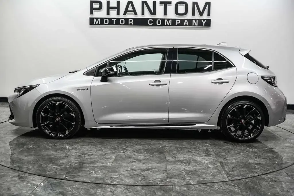 Used Toyota Corolla Sport 122 HP (89 kW) 2022 Silver Hatchback