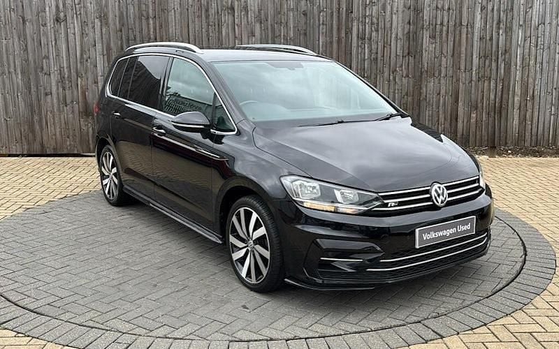 Used 2020 VW Touran R-line MPV | £16,699 (Fair price) - Image 1/2