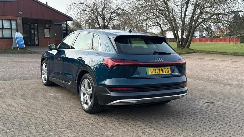 Used Audi e-tron Design 230 kW (313 HP) 2021 Blue SUV