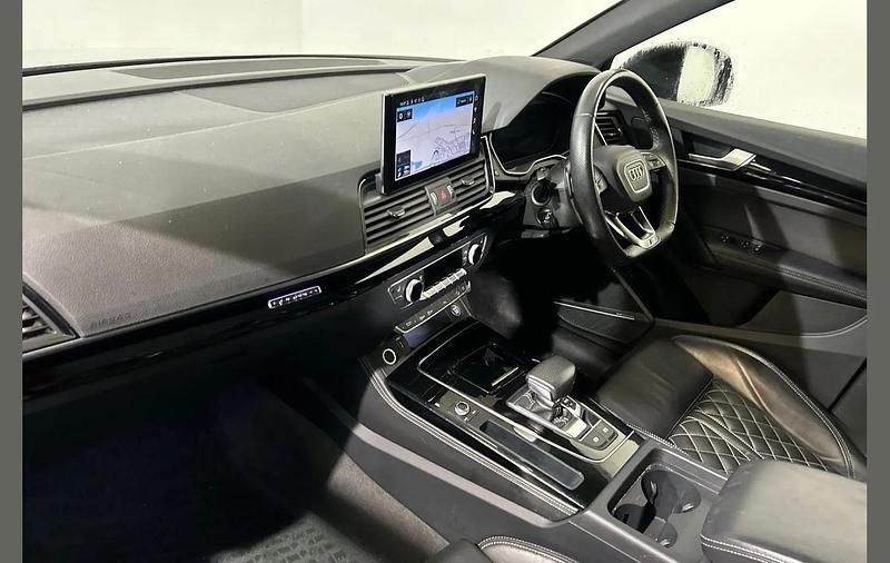 Used Audi Q5 Sportback Comfort 261 HP (191 kW) 2023 Silver SUV