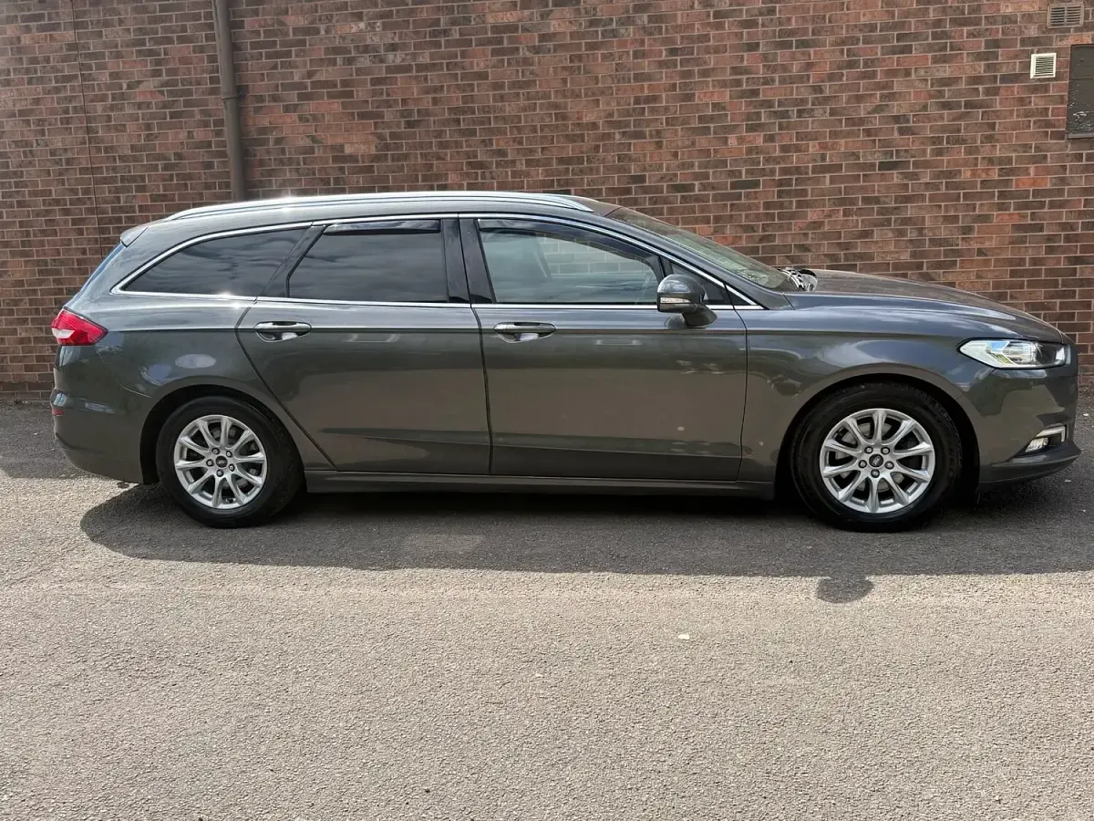 Used Ford Mondeo Zetec 150 HP (110 kW) 2019 Grey Estate