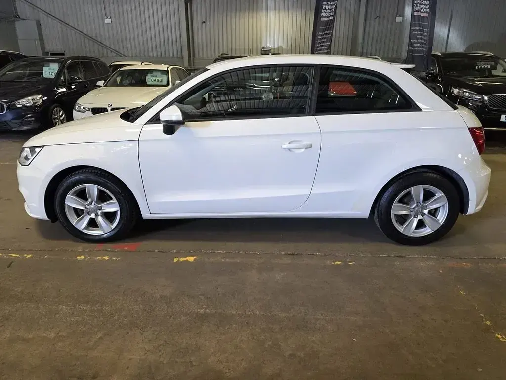 Used Audi A1 Design 95 HP (69 kW) 2017 White Hatchback