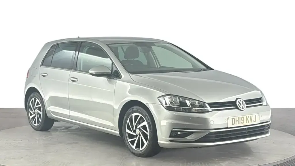 Used VW Golf VII Match 116 HP (85 kW) 2019 Hatchback