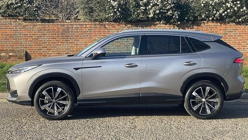 Used MG HS Trophy 167 HP (122 kW) 2024 Silver SUV