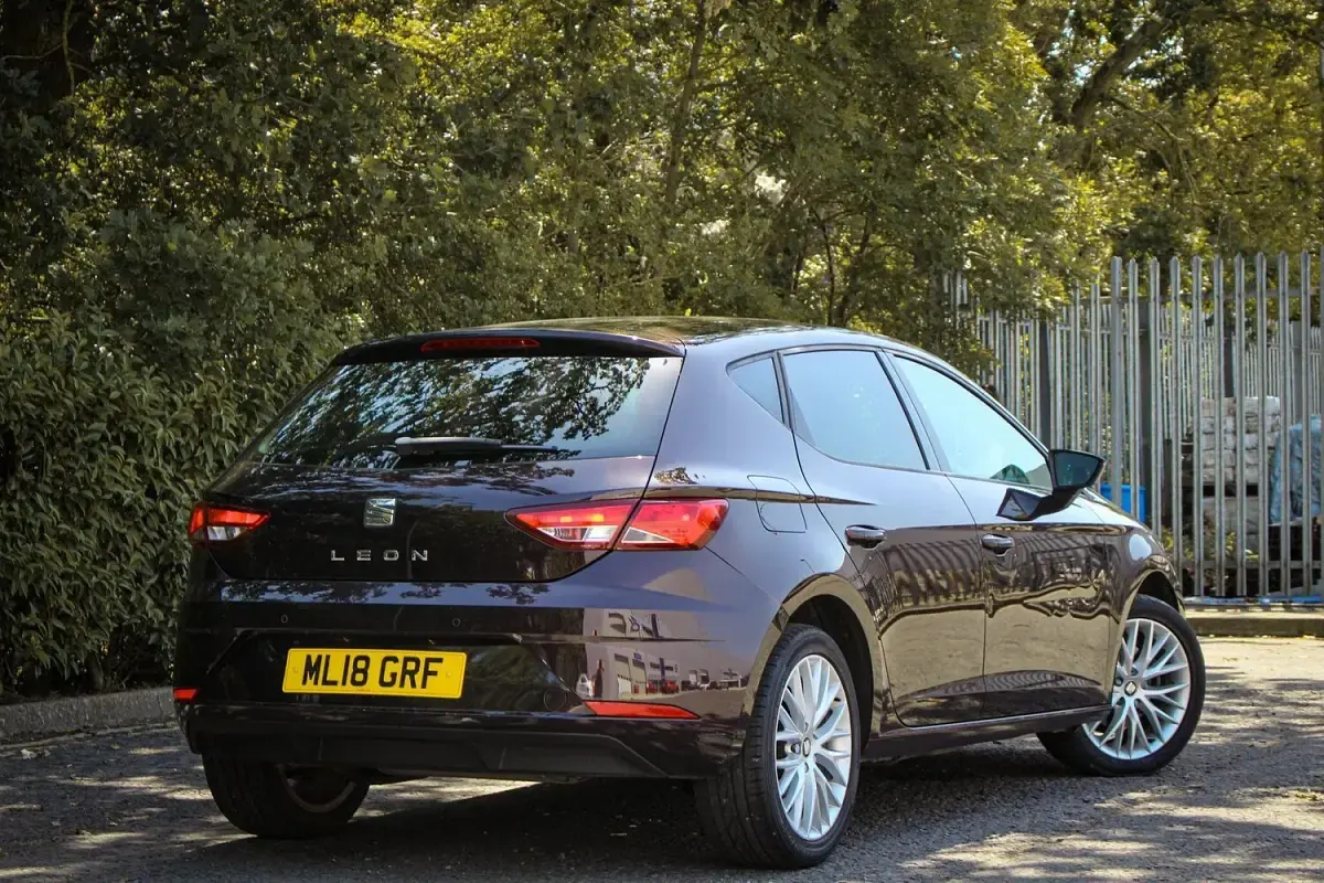 Used Seat Leon SE Dynamic 2018 Mauve/purple Hatchback
