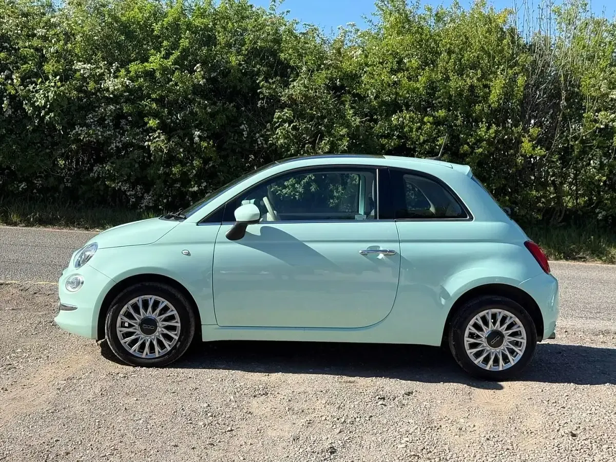 Usado Fiat 500 Lounge 69 HP (50 kW) 2017 Verde Citadino