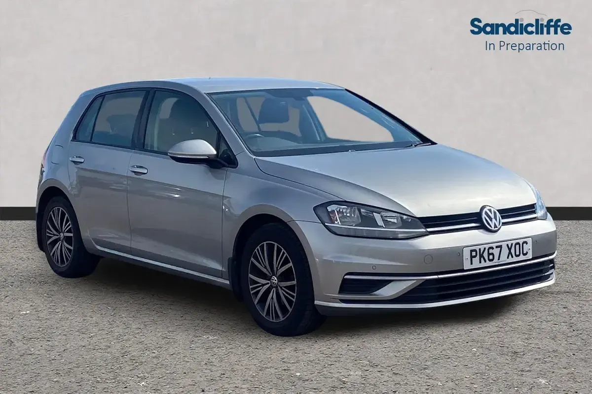 Used VW Golf VII SE 110 HP (80 kW) 2017 Hatchback