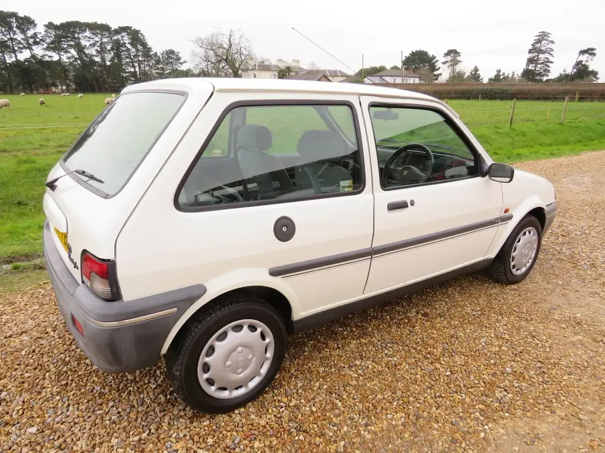 Used Rover 100 60 HP (44 kW) 1995 White Hatchback