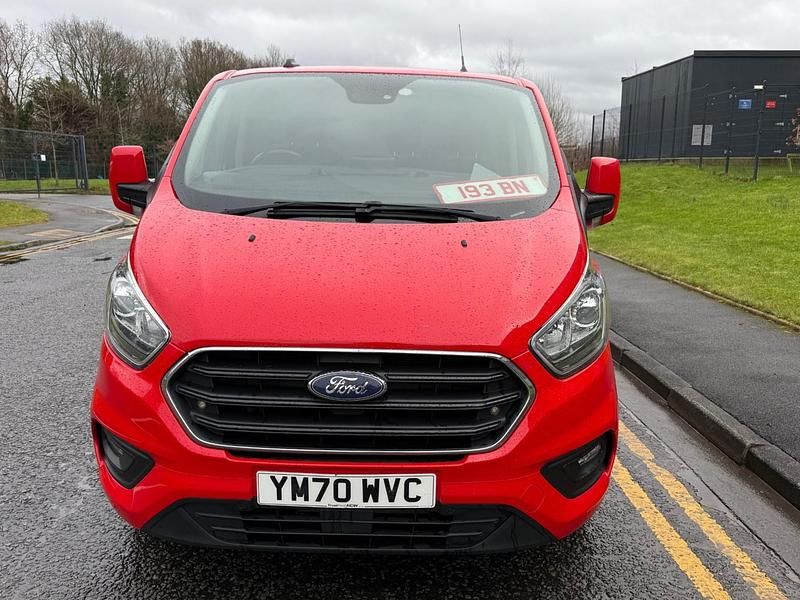 Used Ford Transit Custom Limited 130 HP (95 kW) 2021 Red Van