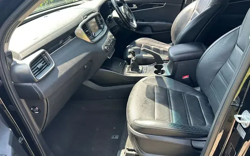 Used Kia Sorento 200 HP (147 kW) 2015 Black SUV