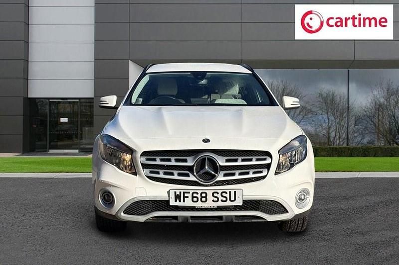 Used Mercedes GLA200 SE 156 HP (114 kW) 2018 White SUV