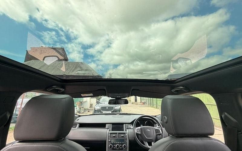 Used Land Rover Discovery Sport Landmark 180 HP (132 kW) 2019 White SUV