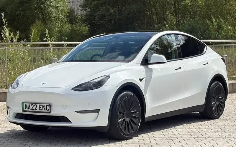 Used Tesla Model Y Long Range AWD 286 kW (389 HP) 2025 SUV