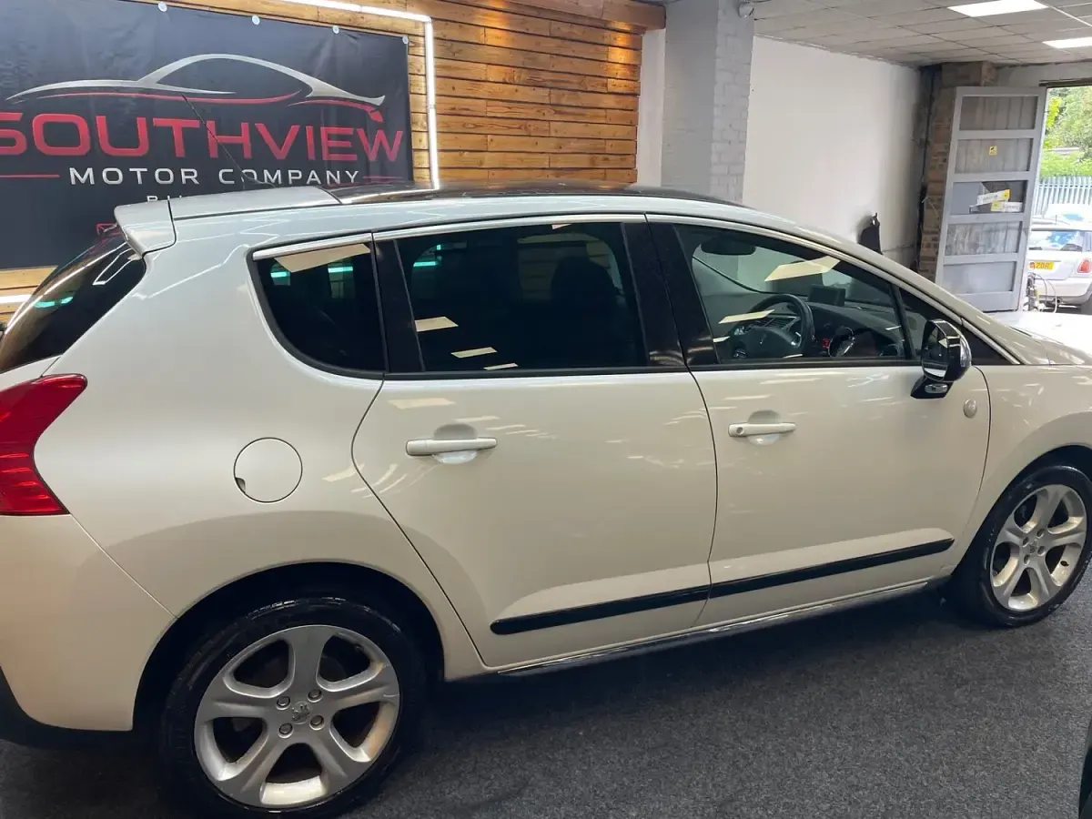 Used Peugeot 3008 Roland Garros 2013 White Estate