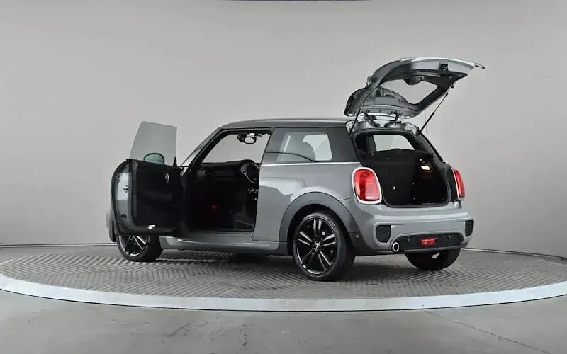 Used Mini Cooper Hatch 136 HP (100 kW) 2019 Grey Hatchback
