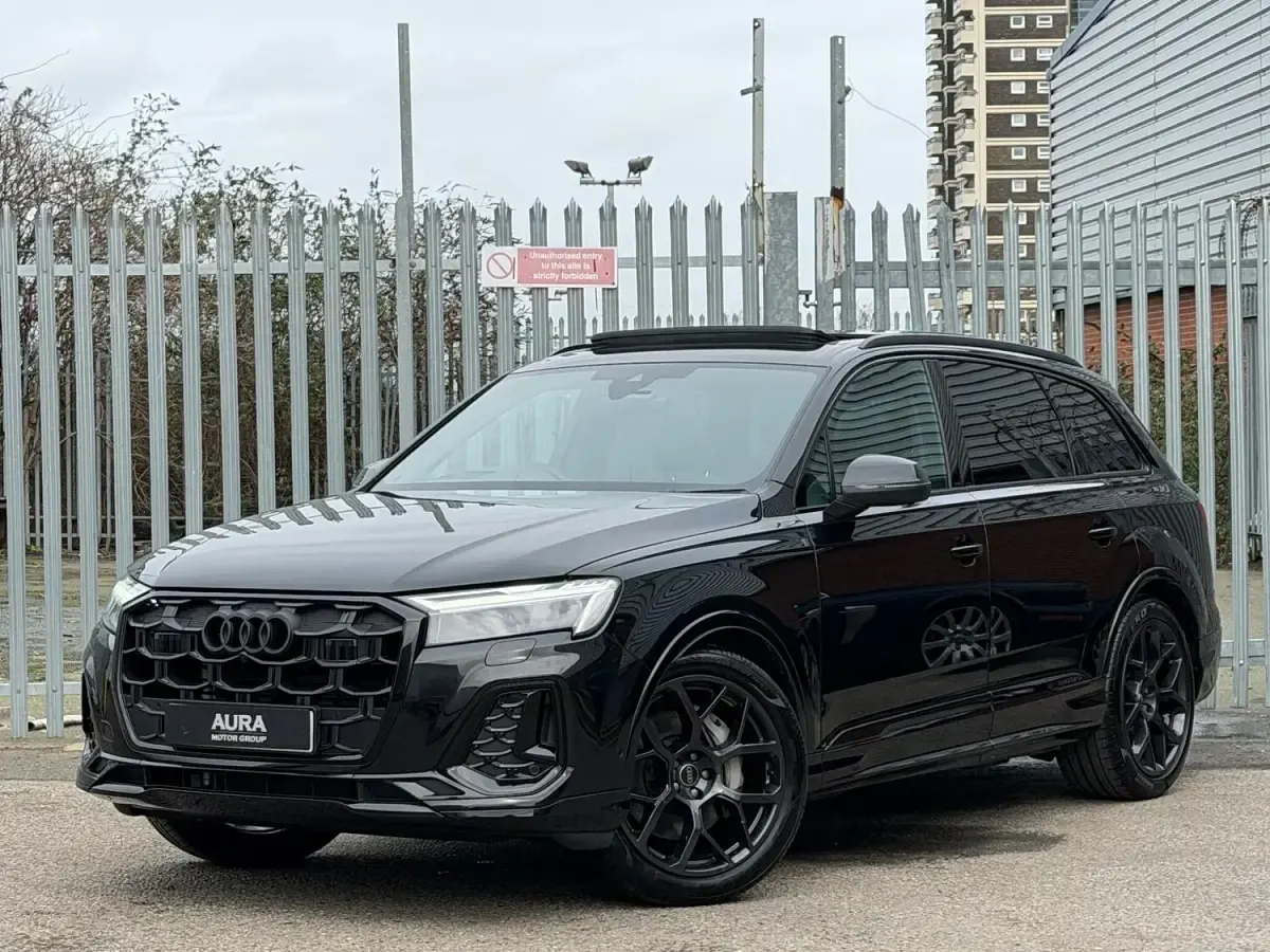Used Audi Q7 Black Edition 231 HP (169 kW) 2024 Black SUV