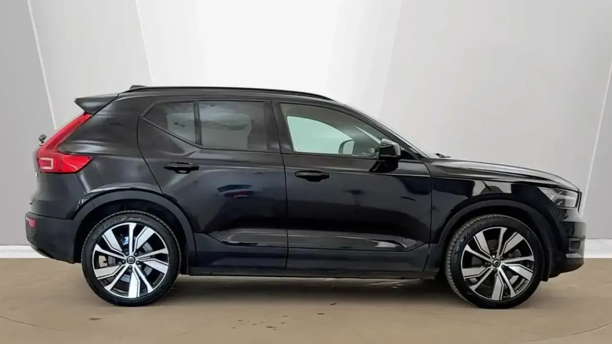 Used Volvo XC40 Pro 170 kW (232 HP) 2022 SUV
