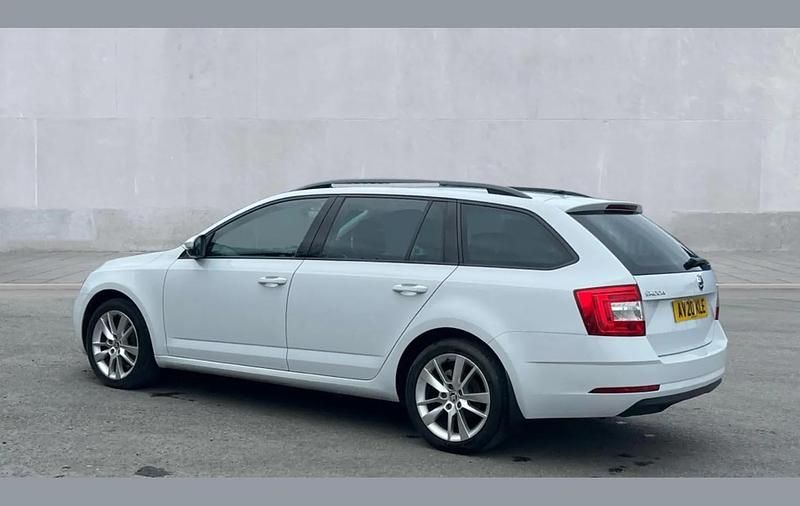 Used Skoda Octavia SE L 150 HP (110 kW) 2020 White Estate