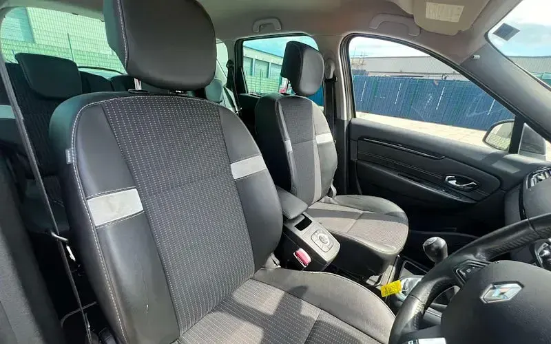 Used Renault Scénic III Dynamique 110 HP (80 kW) 2013 Beige MPV