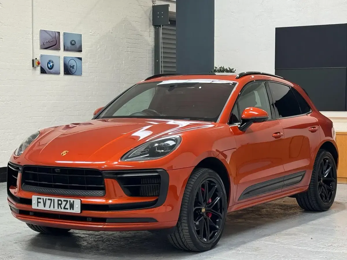 Used Porsche Macan S 374 HP (275 kW) 2021 Orange SUV