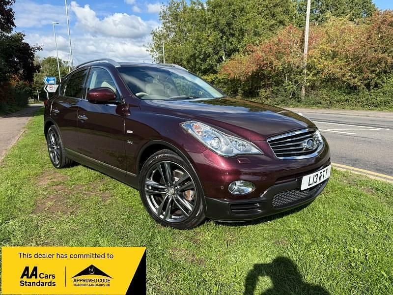 Red Used 2015 Infiniti QX50 Premium Estate | £7,995 - Image 1/4