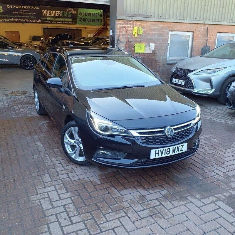 Black Used 2018 Vauxhall Astra SRi Estate | £5,995 (Super price) - Image 1/4