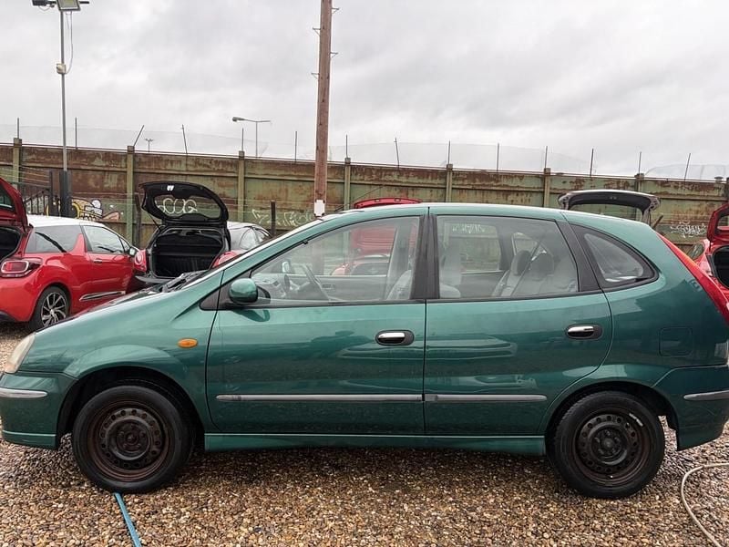 Used Nissan Almera Tino SE 2002 Green MPV