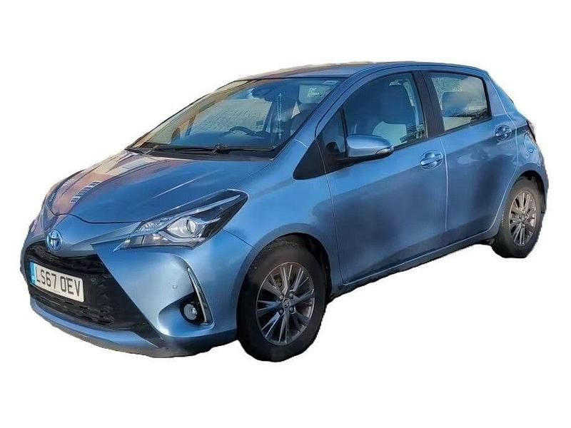 Used Toyota Yaris Hybrid 100 HP (73 kW) 2017 Blue Hatchback