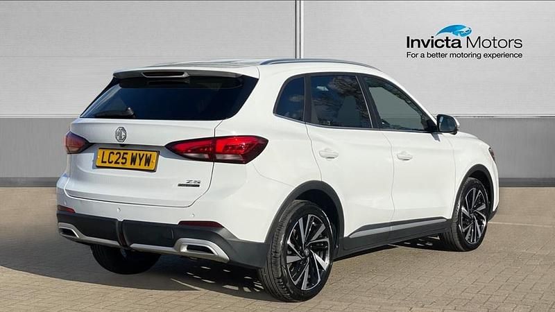 Used MG ZS Trophy 196 HP (144 kW) 2025 White SUV