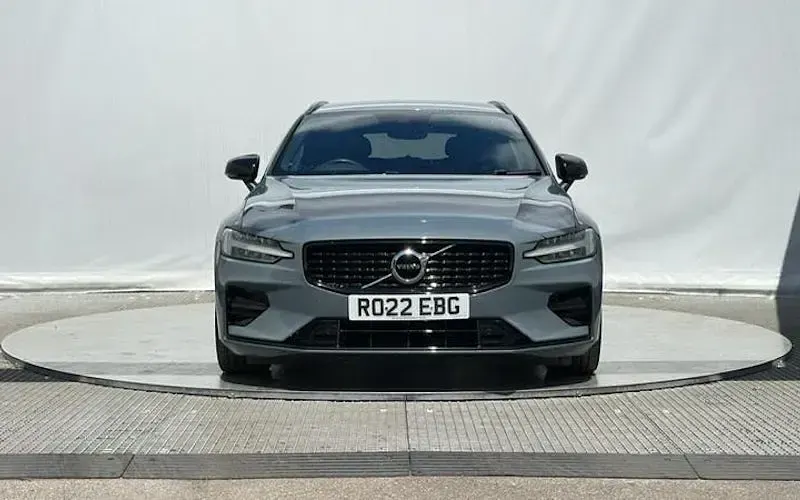 Used Volvo V60 R-Design 163 HP (119 kW) 2021 Grey Estate