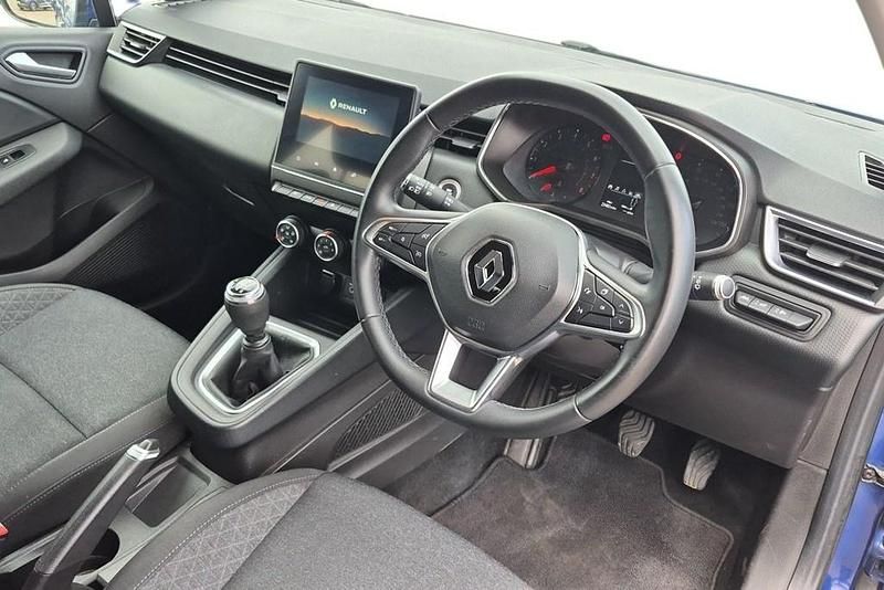 Used Renault Clio V Iconic 100 HP (73 kW) 2021 Blue Hatchback