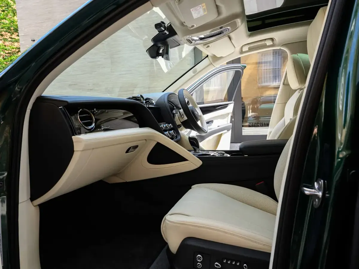 New Bentley Bentayga 2026 Verdant SUV