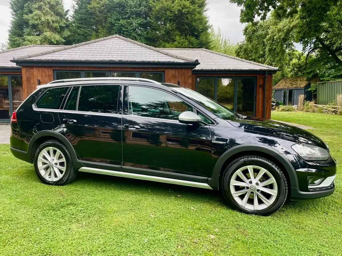 Used VW Golf VII 2016 Black Estate