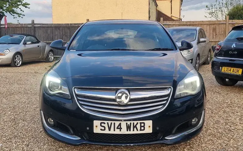 Begagnad Vauxhall Insignia Edition 163 HK (119 kW) 2014 Halvkombi