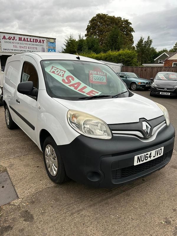 White Used 2014 Renault Kangoo MPV | £3,995 (Super price) - Image 1/4
