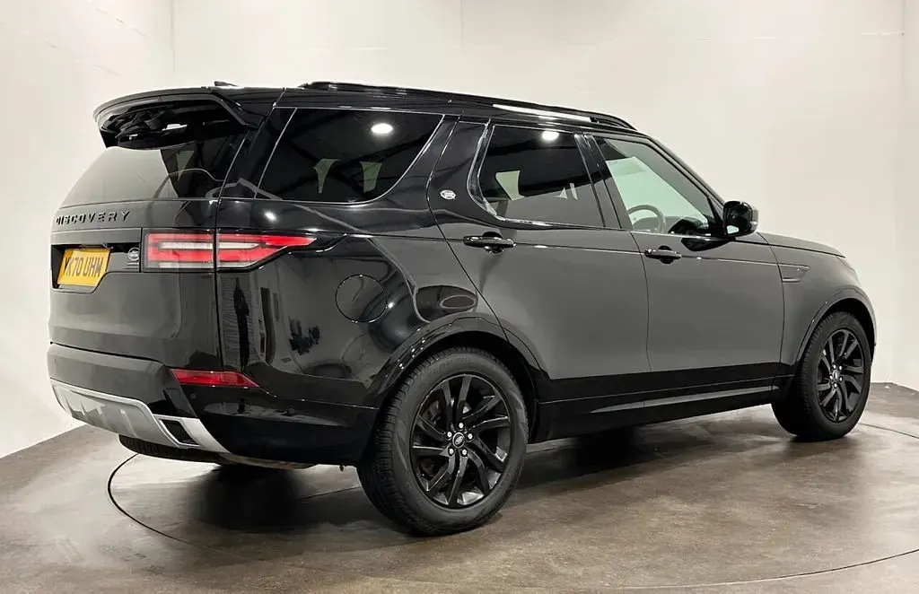 Used Land Rover Discovery Landmark 306 HP (225 kW) 2020 Black SUV