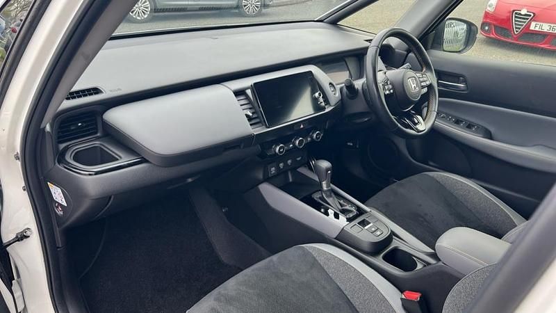 Used Honda Jazz Advance 122 HP (89 kW) 2023 White Hatchback