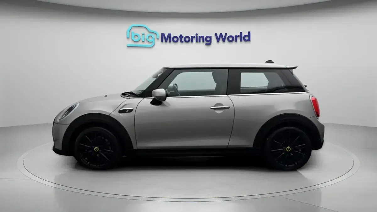 Used Mini Cooper SE Hatch 133 kW (181 HP) 2023 Hatchback