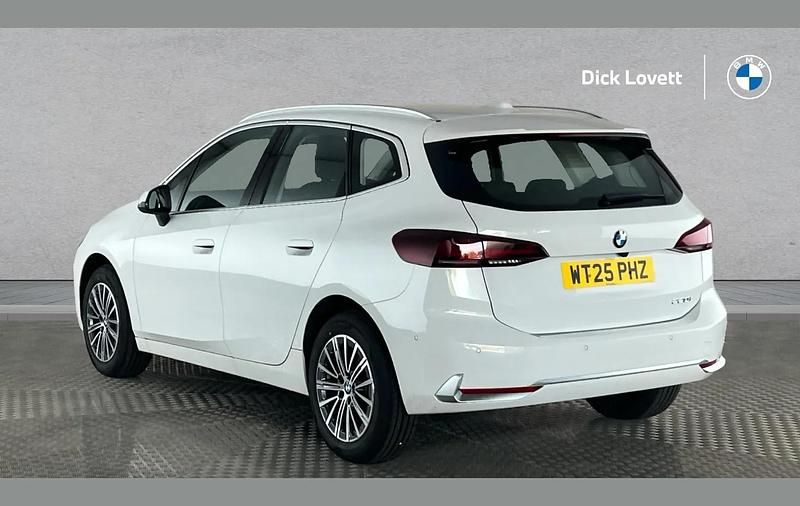 Used BMW 220 Luxury Line 154 HP (113 kW) 2025 White Estate