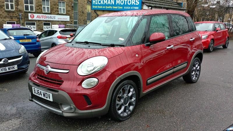 Used Fiat 500L Trekking 95 HP (69 kW) 2014 Red MPV