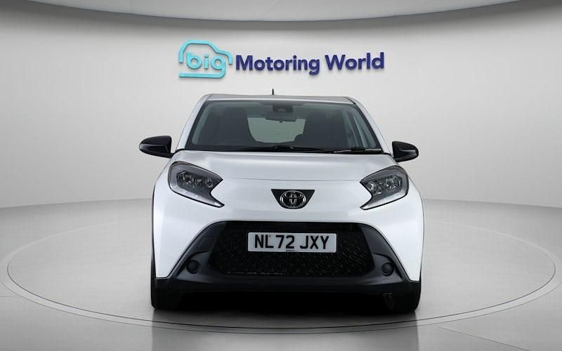 Used Toyota Aygo X PURE 72 HP (52 kW) 2025 SUV