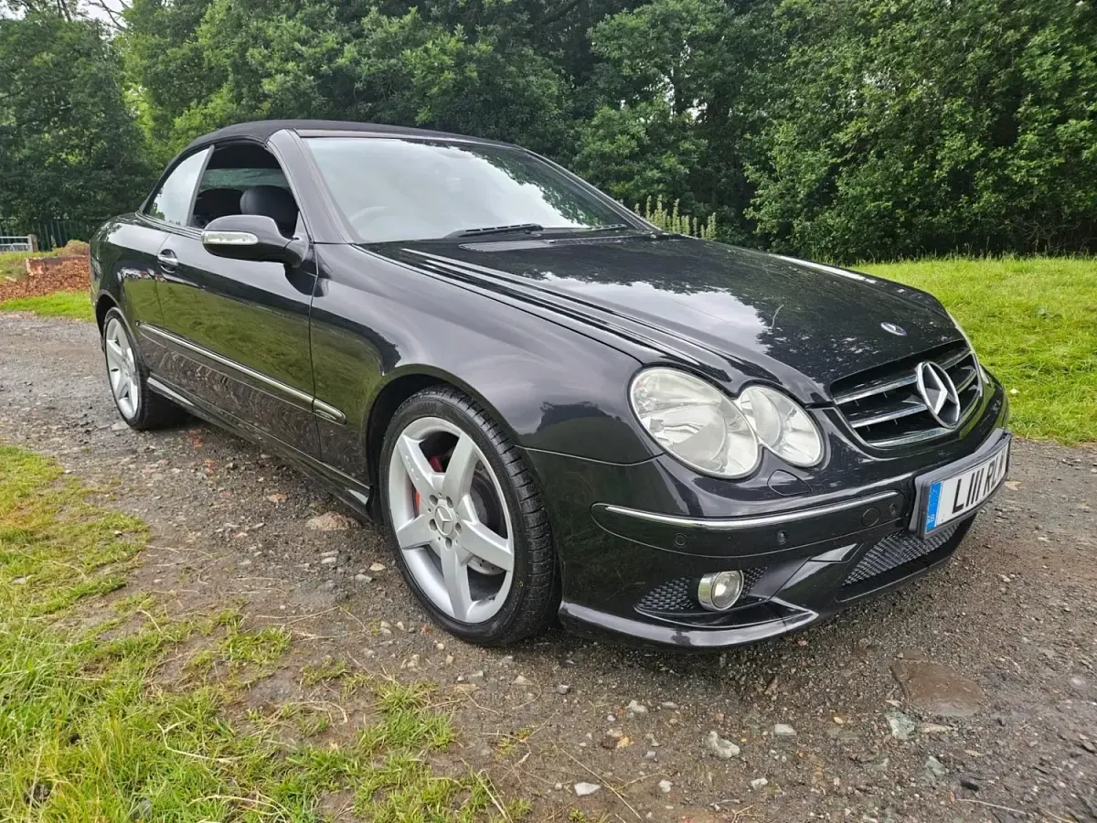 Begagnad Mercedes CLK280 2009 Svart Cab