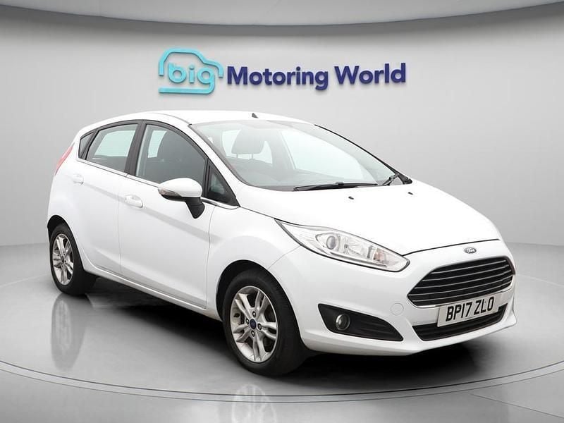 White Used 2017 Ford Fiesta Zetec Hatchback | £5,300 (Good price) - Image 1/4
