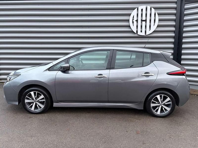 Used Nissan Leaf Acenta 110 kW (150 HP) 2022 Grey Hatchback