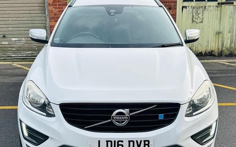 Used Volvo XC60 R-Design 190 HP (139 kW) 2016 White SUV