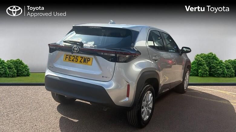 Used Toyota Yaris Hybrid 116 HP (85 kW) 2025 Estate